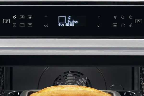 Piekarnik Whirlpool W7 OM4 4S1 C